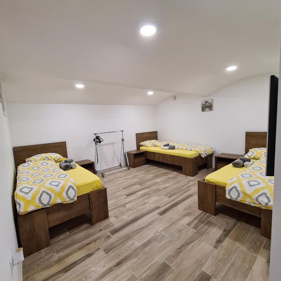 Apartment Dinlux Maribor Ngoại thất bức ảnh